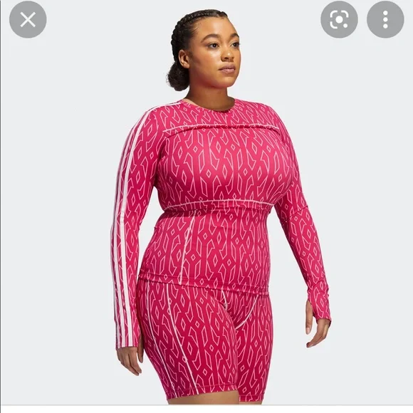 adidas Ivy Park モノグラムスナップトップス